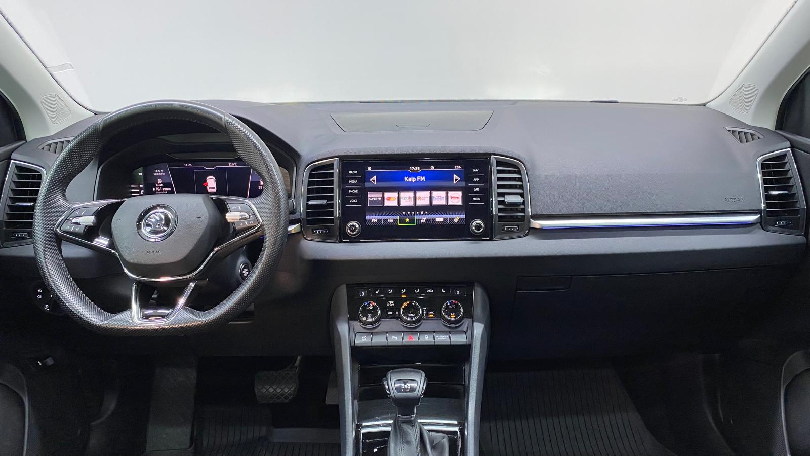 SKODA KAROQ 14